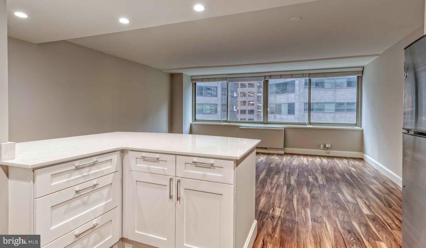 1815 John F Kennedy Blvd #2910 Property Photo 17