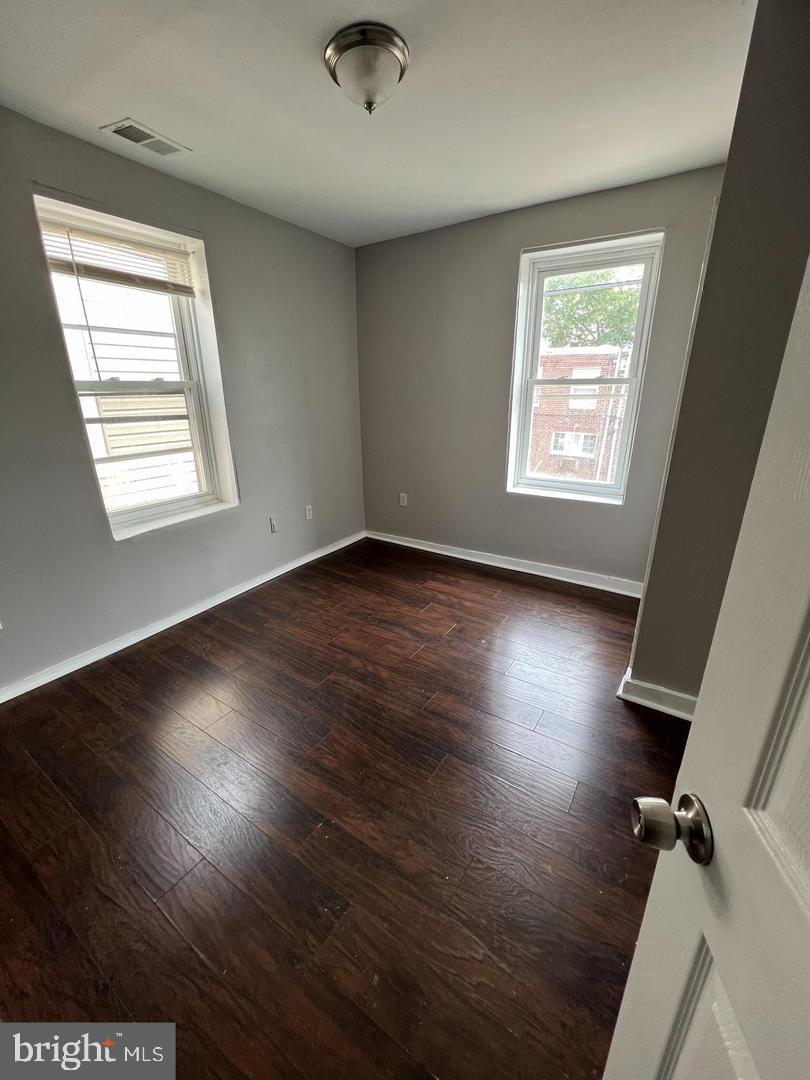 6131 Torresdale Ave Property Photo 5