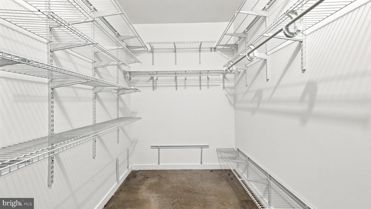 444 N 4th St #216 Property Photo 13