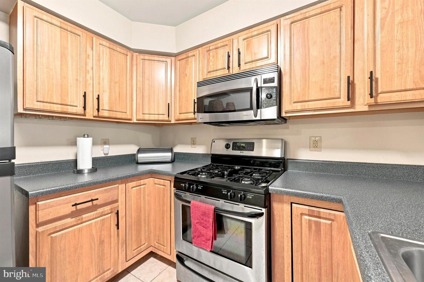 5018 Walnut St Property Photo 11
