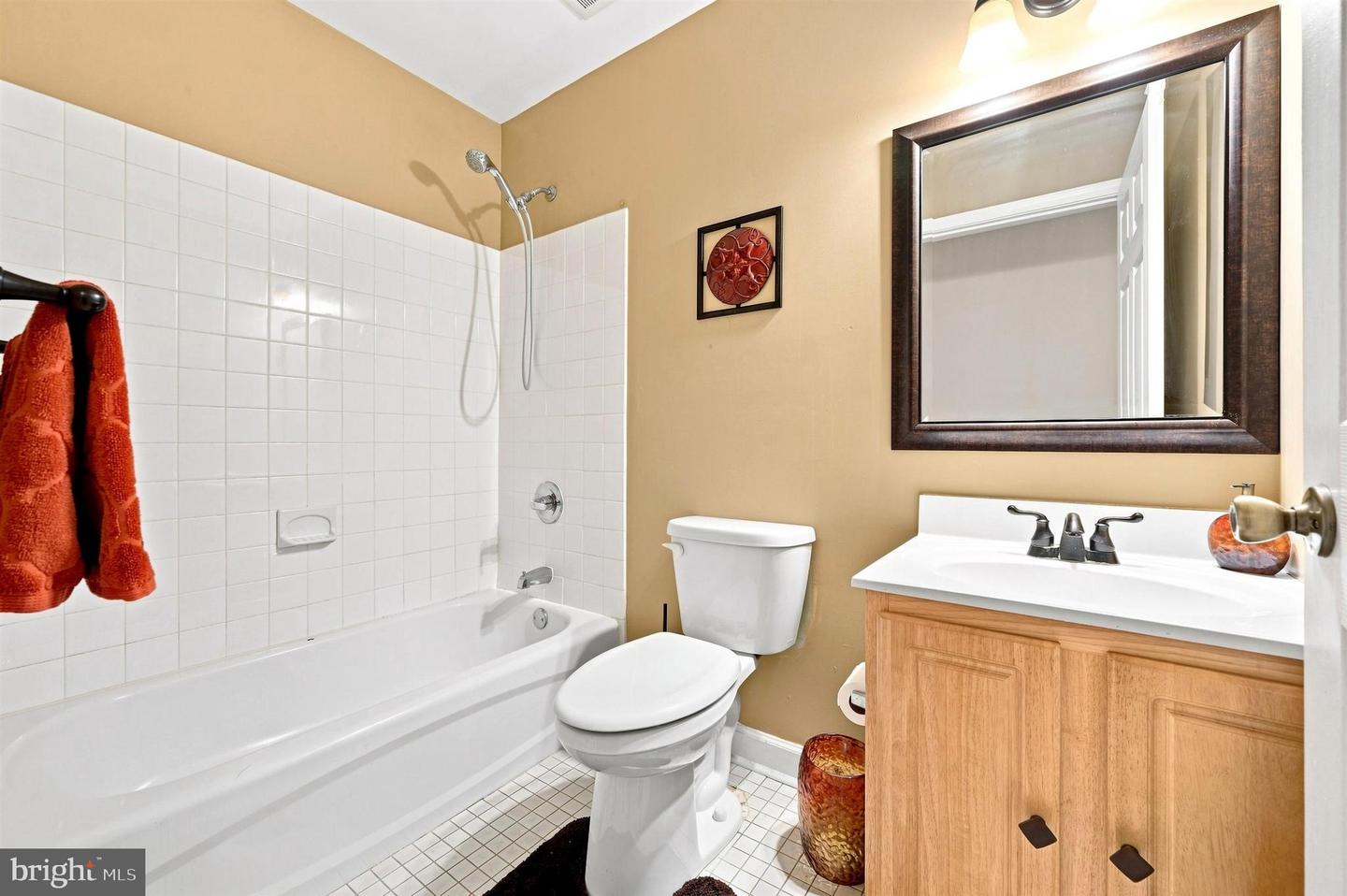 5018 Walnut St Property Photo 13