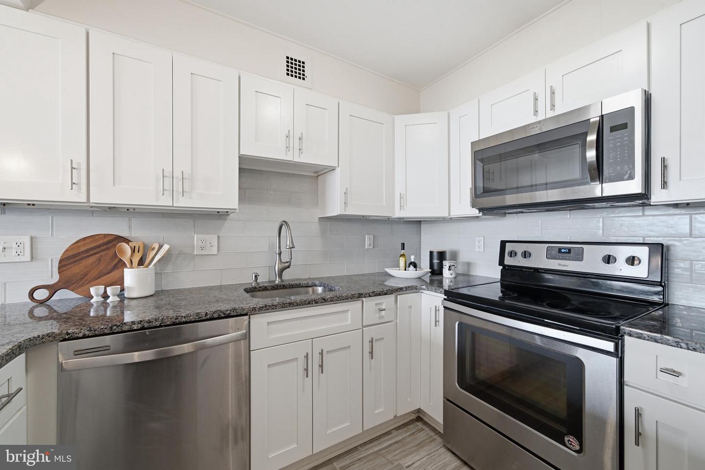 226-30 W Rittenhouse Sq #2514 Property Photo 7