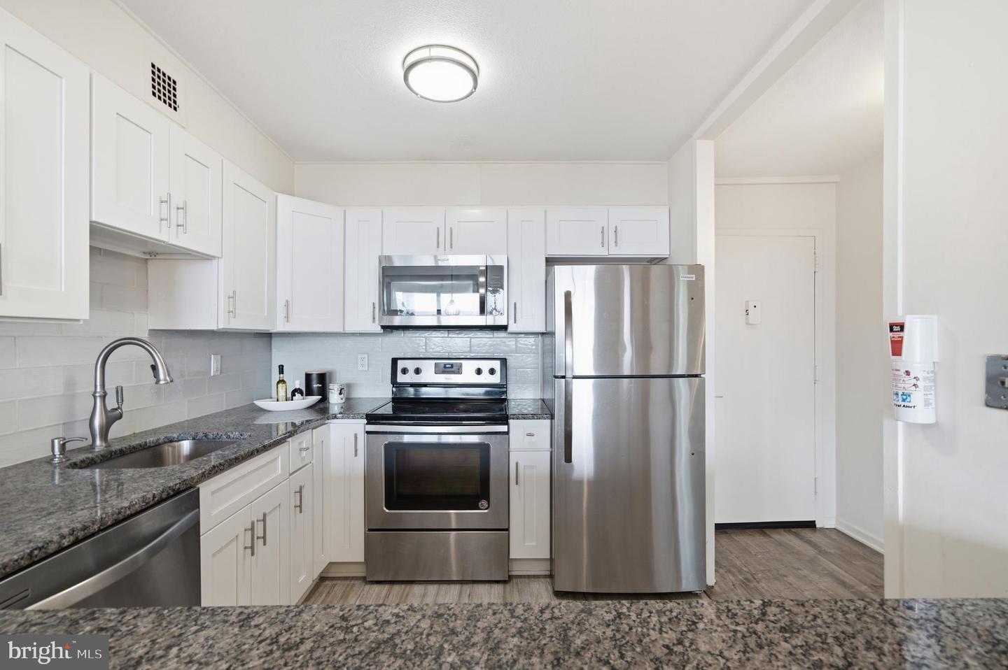 226-30 W Rittenhouse Sq #2514 Property Photo 19