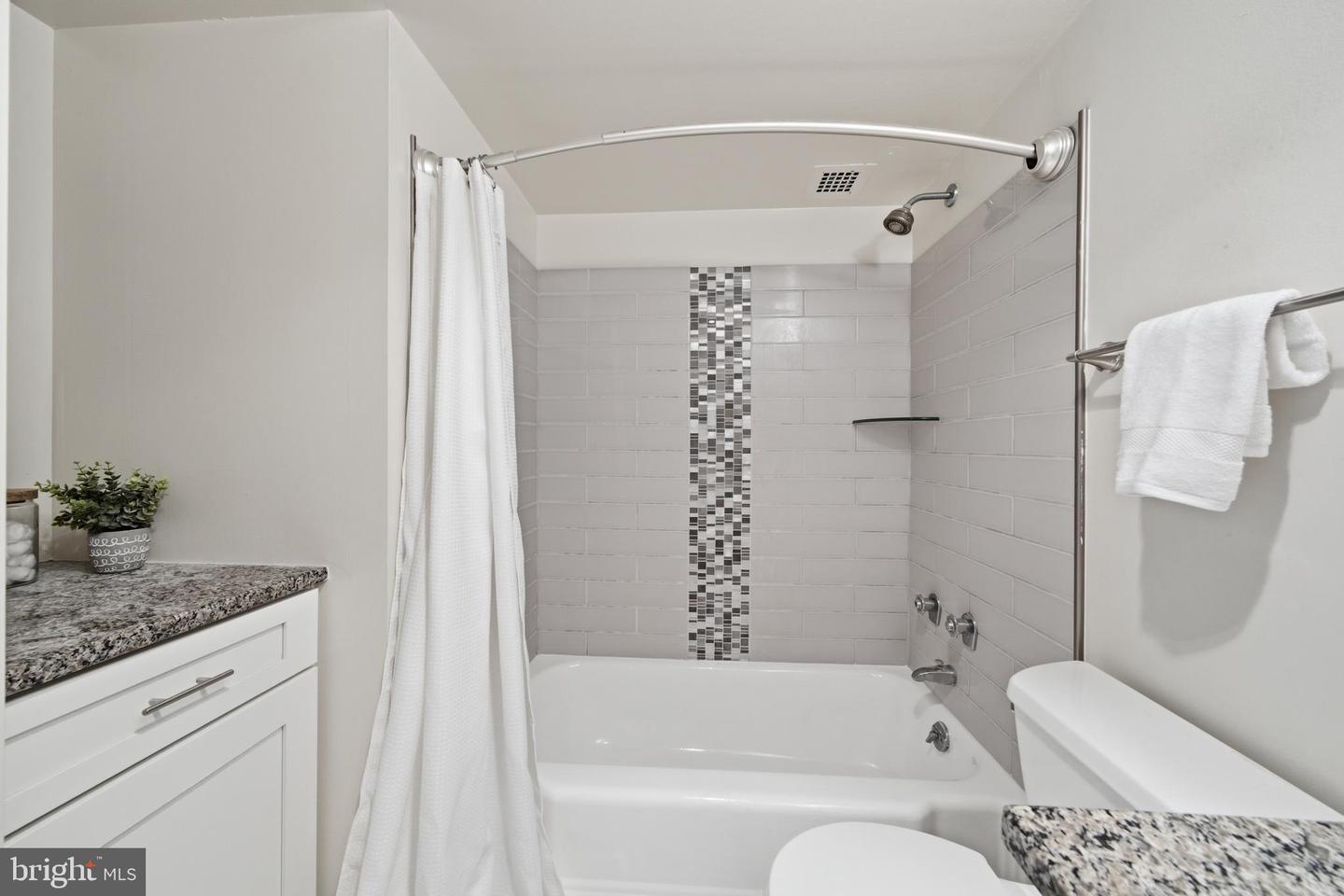 226-30 W Rittenhouse Sq #2514 Property Photo 24