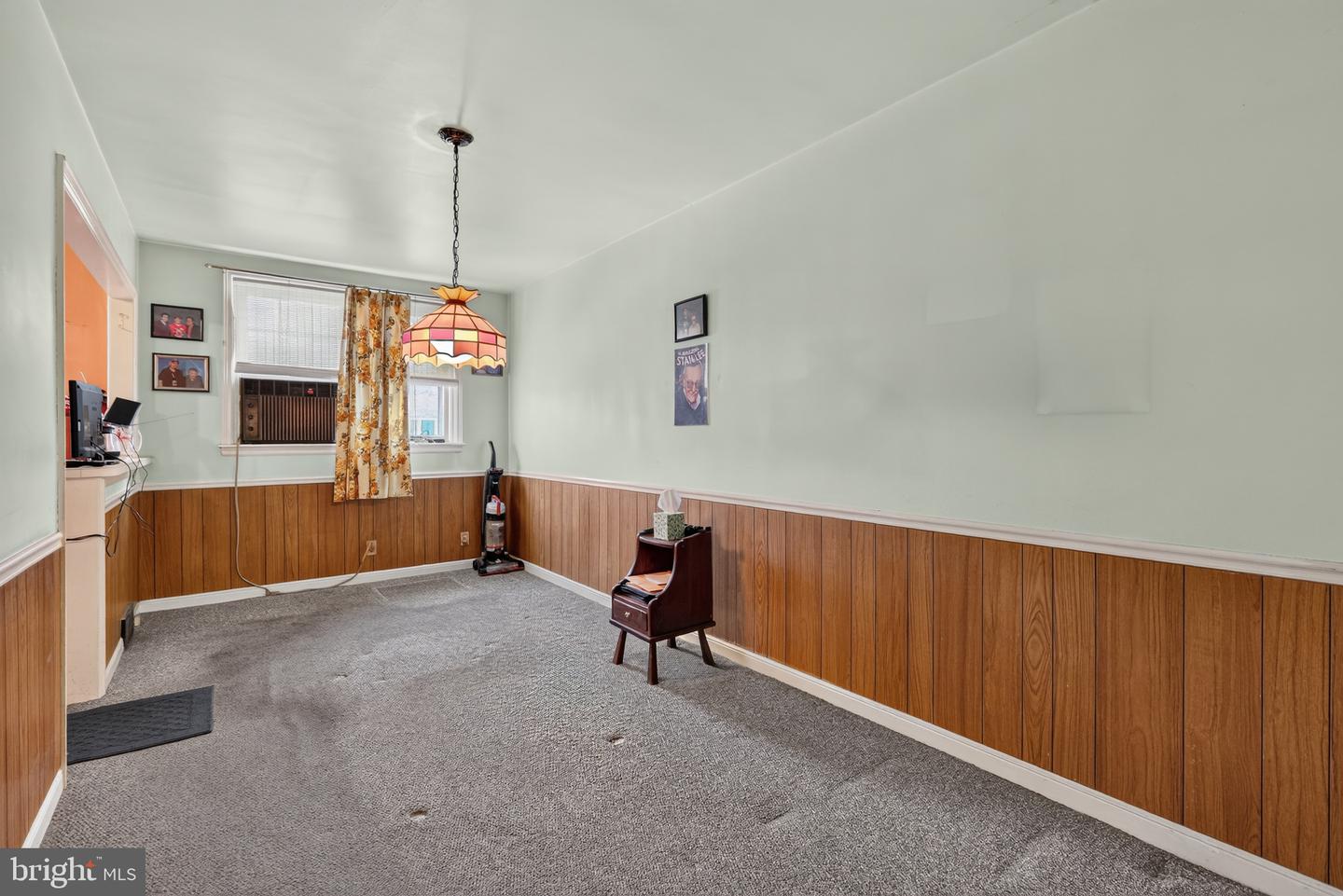1941 Lardner St Property Photo 13