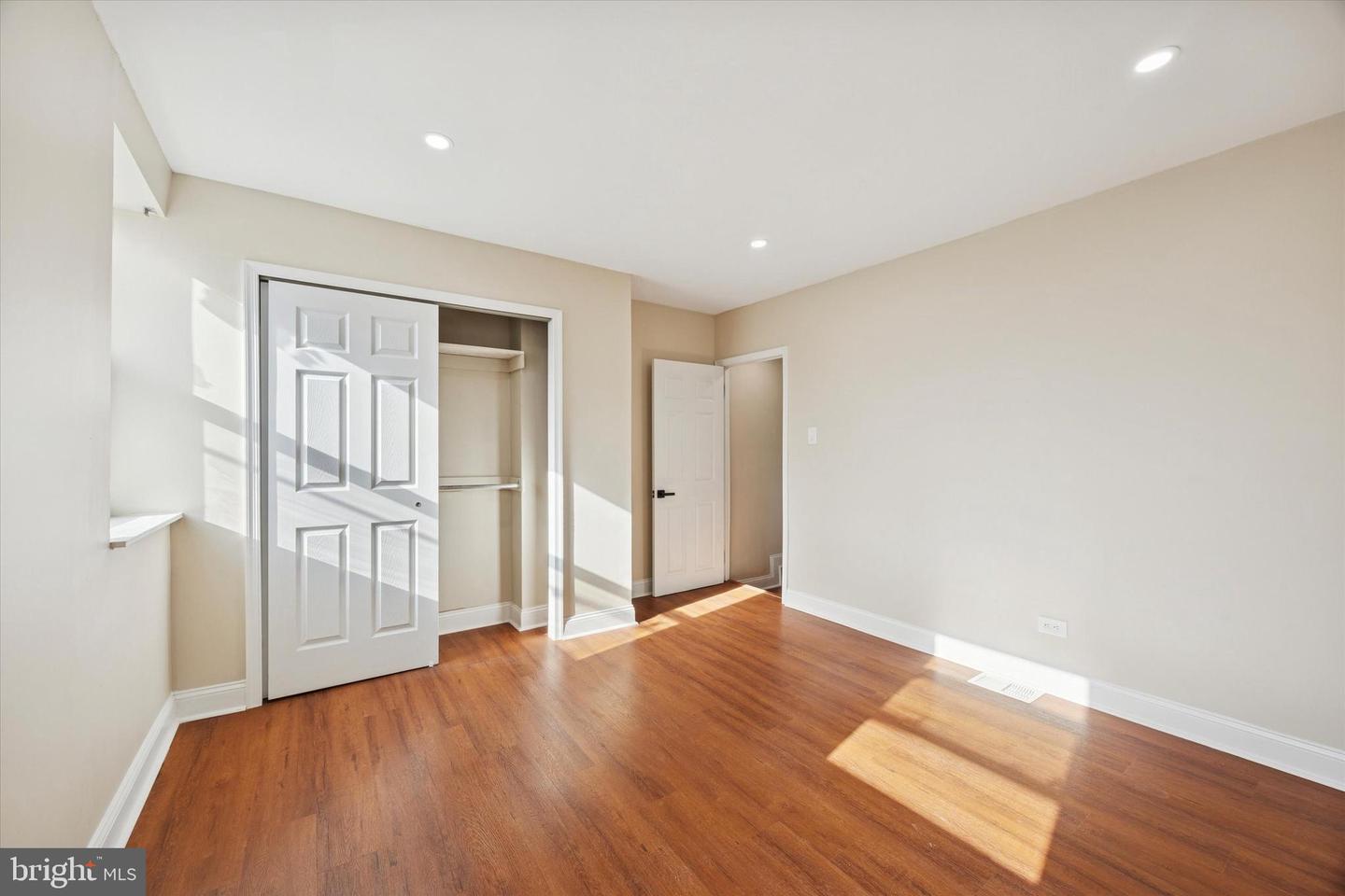 723 Sears St Property Photo 8