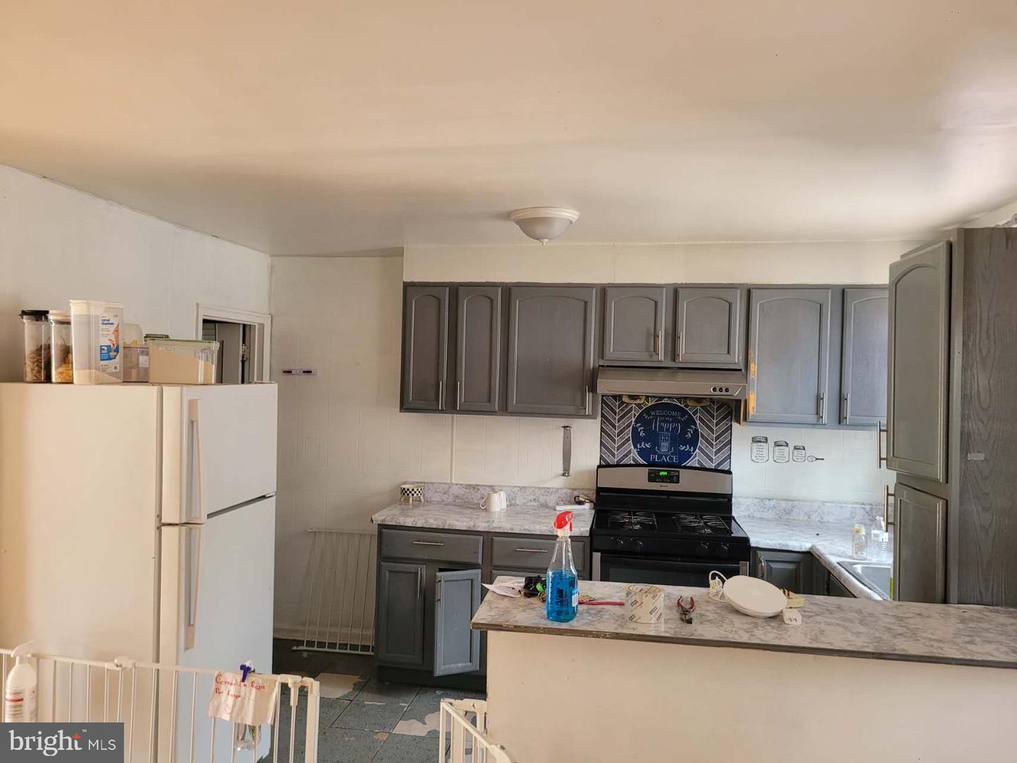 1303 Stirling St Property Photo 3