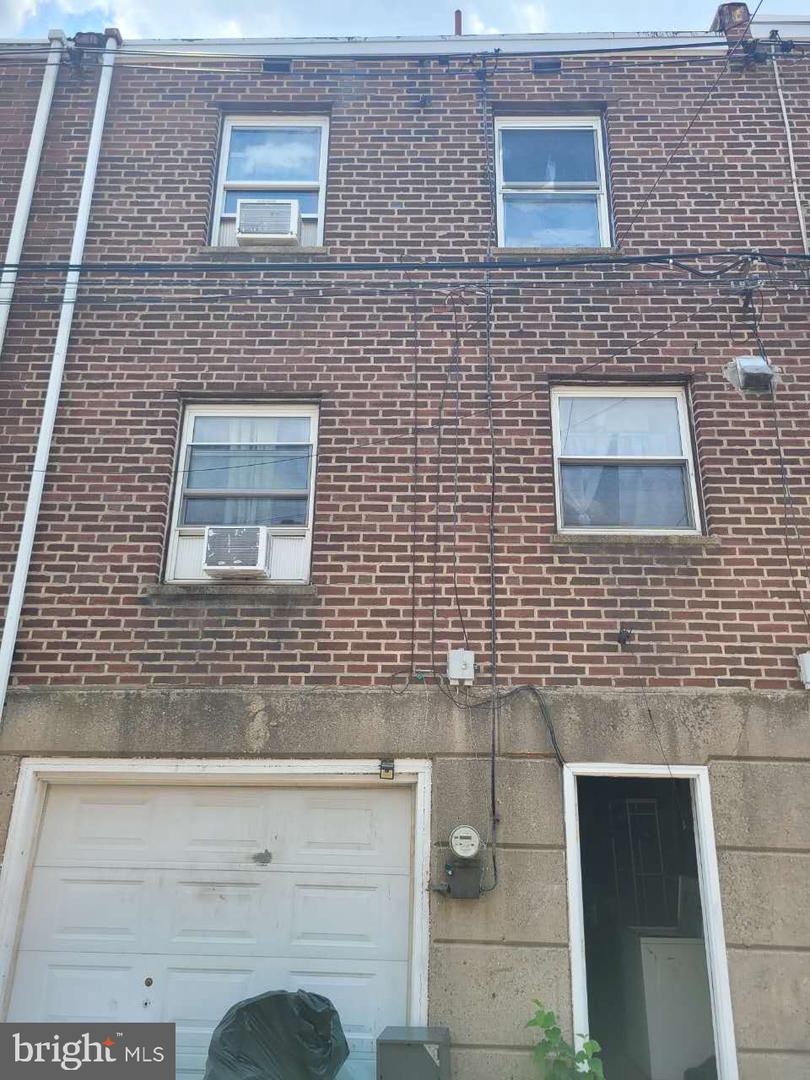 1303 Stirling St Property Photo 8