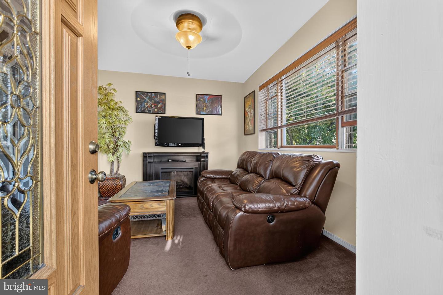 6016 Cobbs Creek Pkwy Property Photo 2