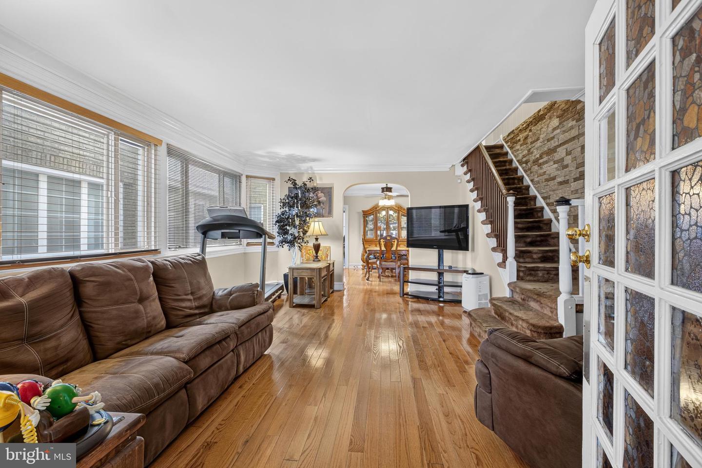 6016 Cobbs Creek Pkwy Property Photo 5