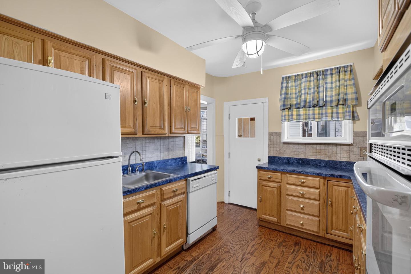 6016 Cobbs Creek Pkwy Property Photo 12