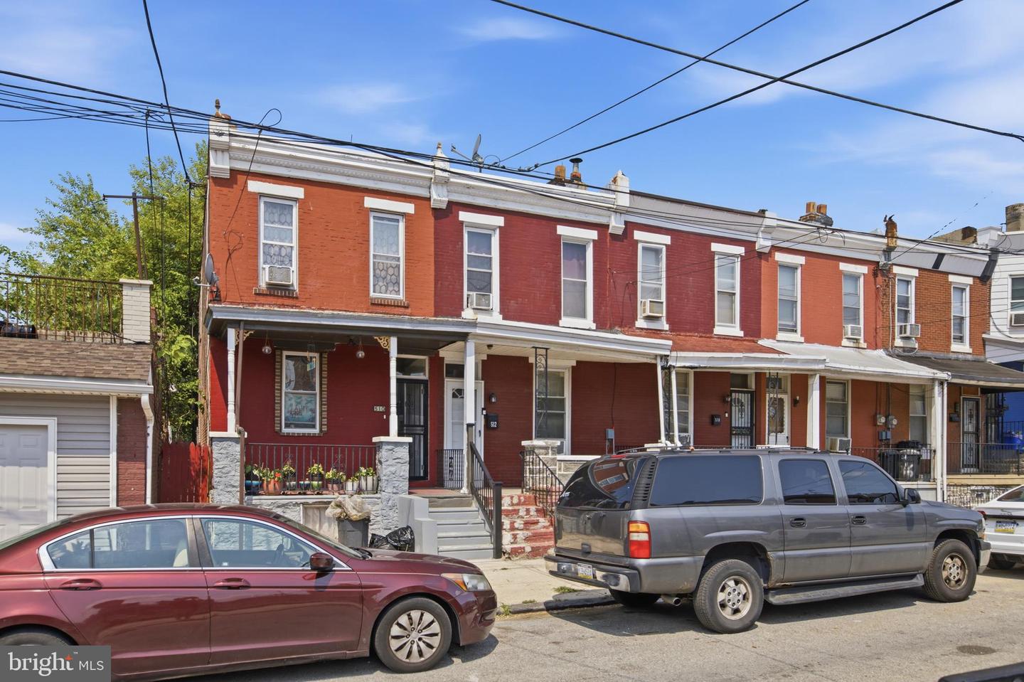 512 N GROSS ST Property Photo 1