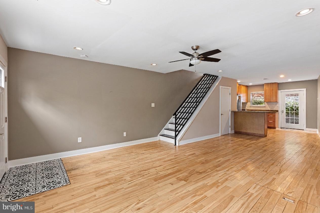 211 Mercer St Property Photo 2