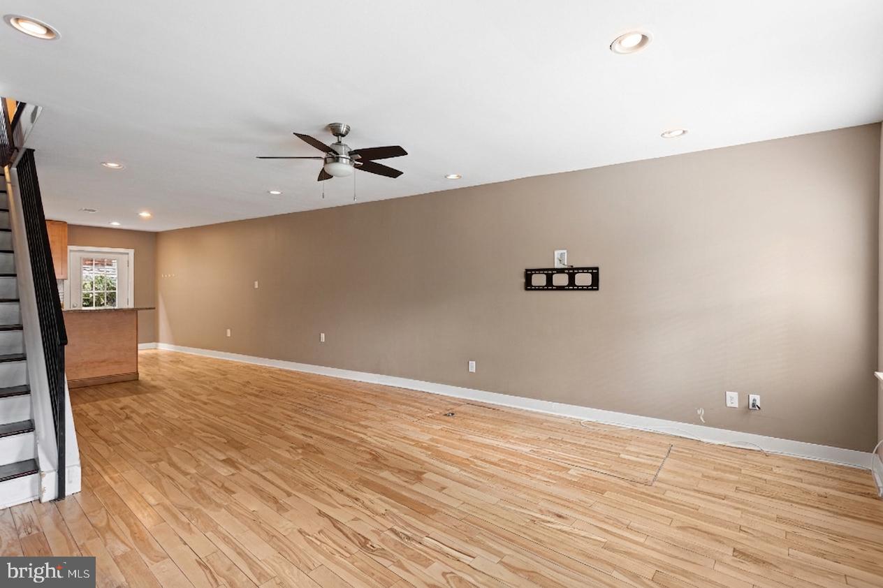 211 Mercer St Property Photo 3