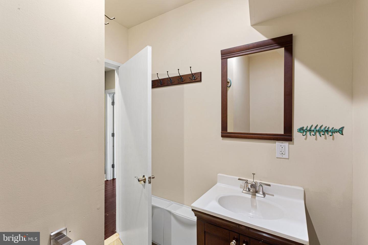 211 Mercer St Property Photo 16