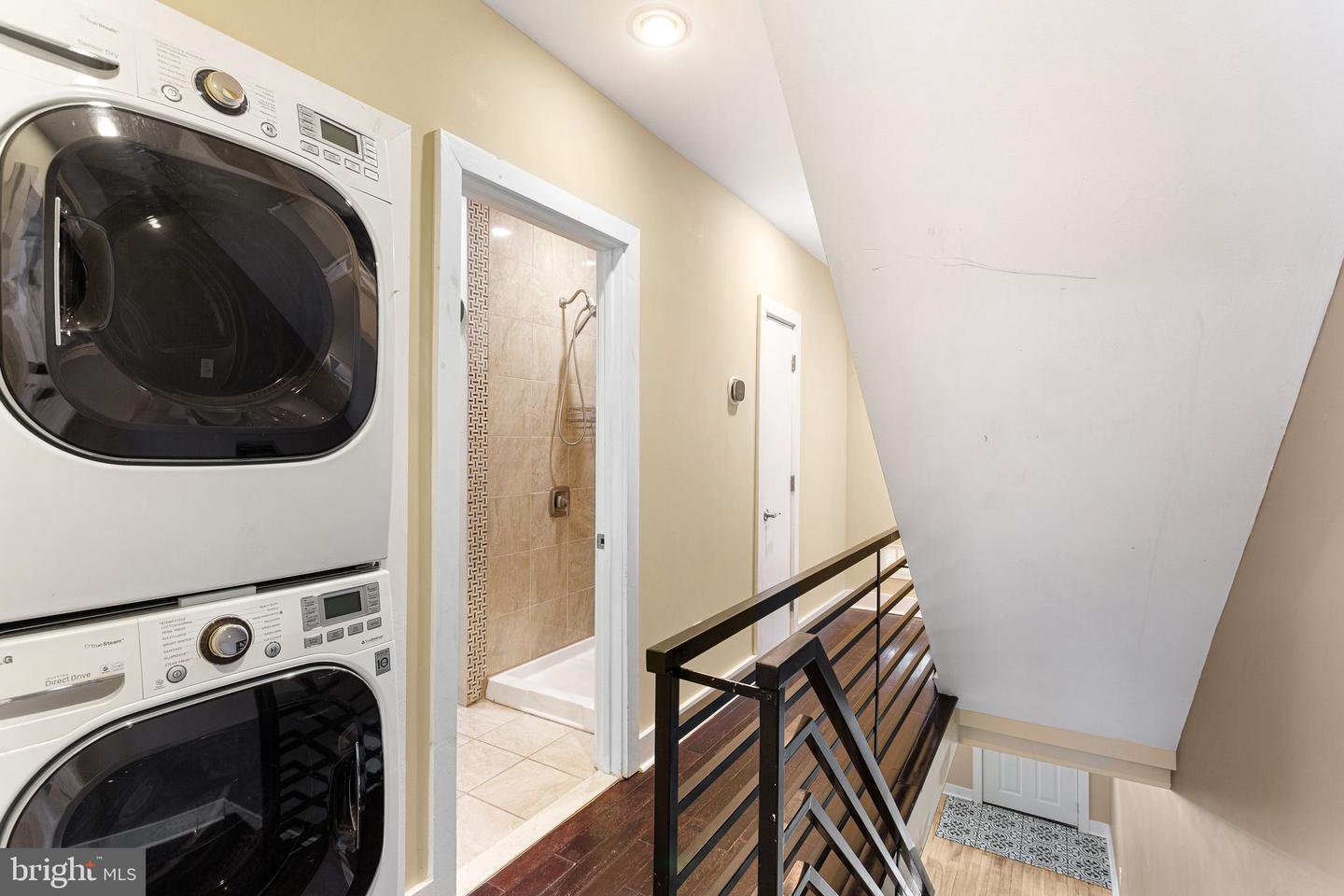 211 Mercer St Property Photo 18