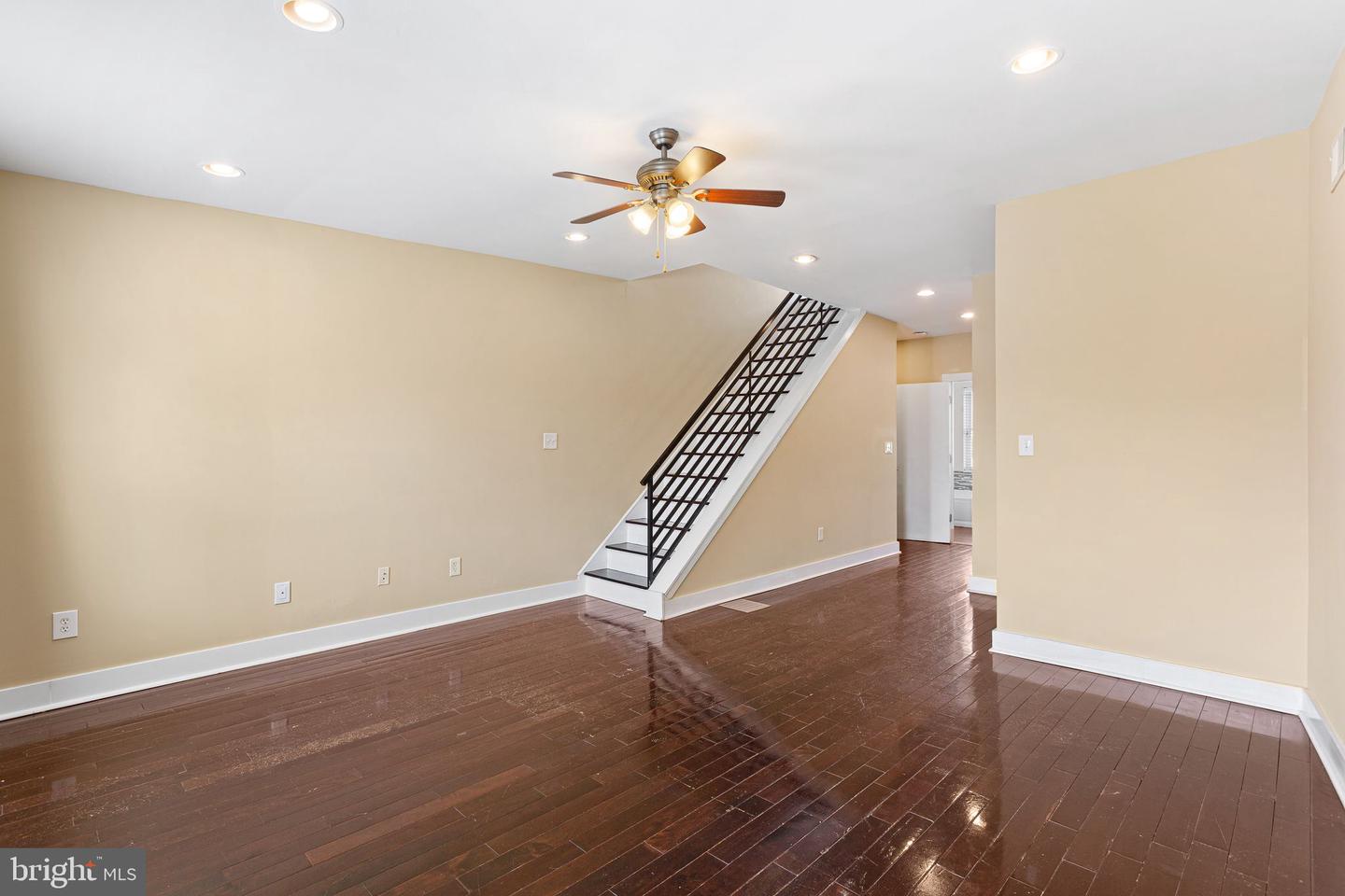 211 Mercer St Property Photo 19