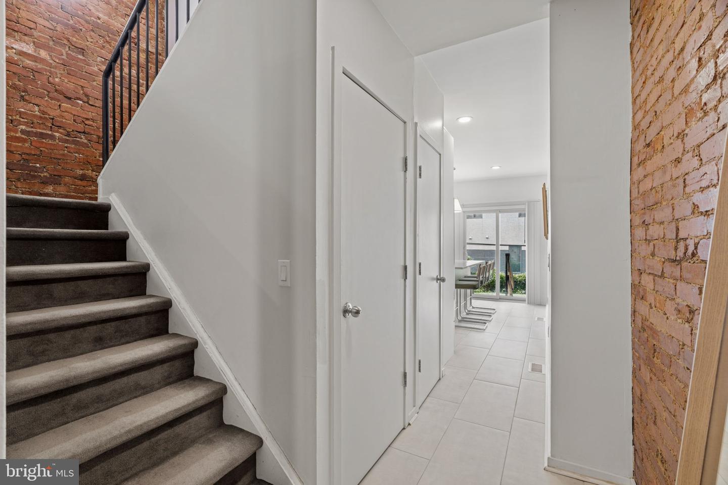 4428 Fleming St Property Photo 8