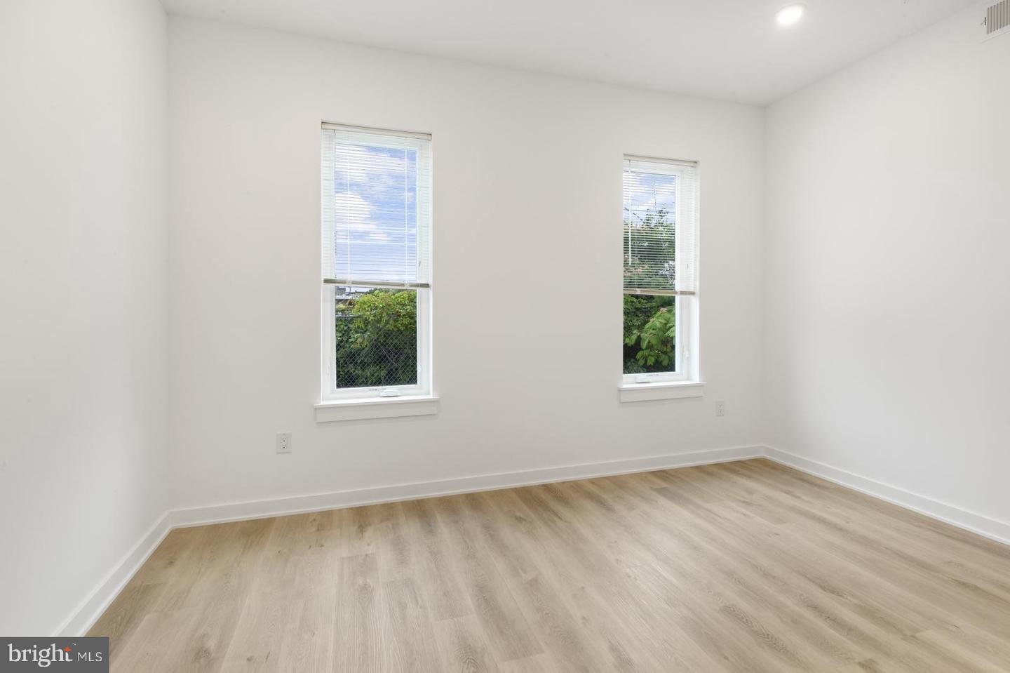 2046 E Lehigh Ave #3d Property Photo 10
