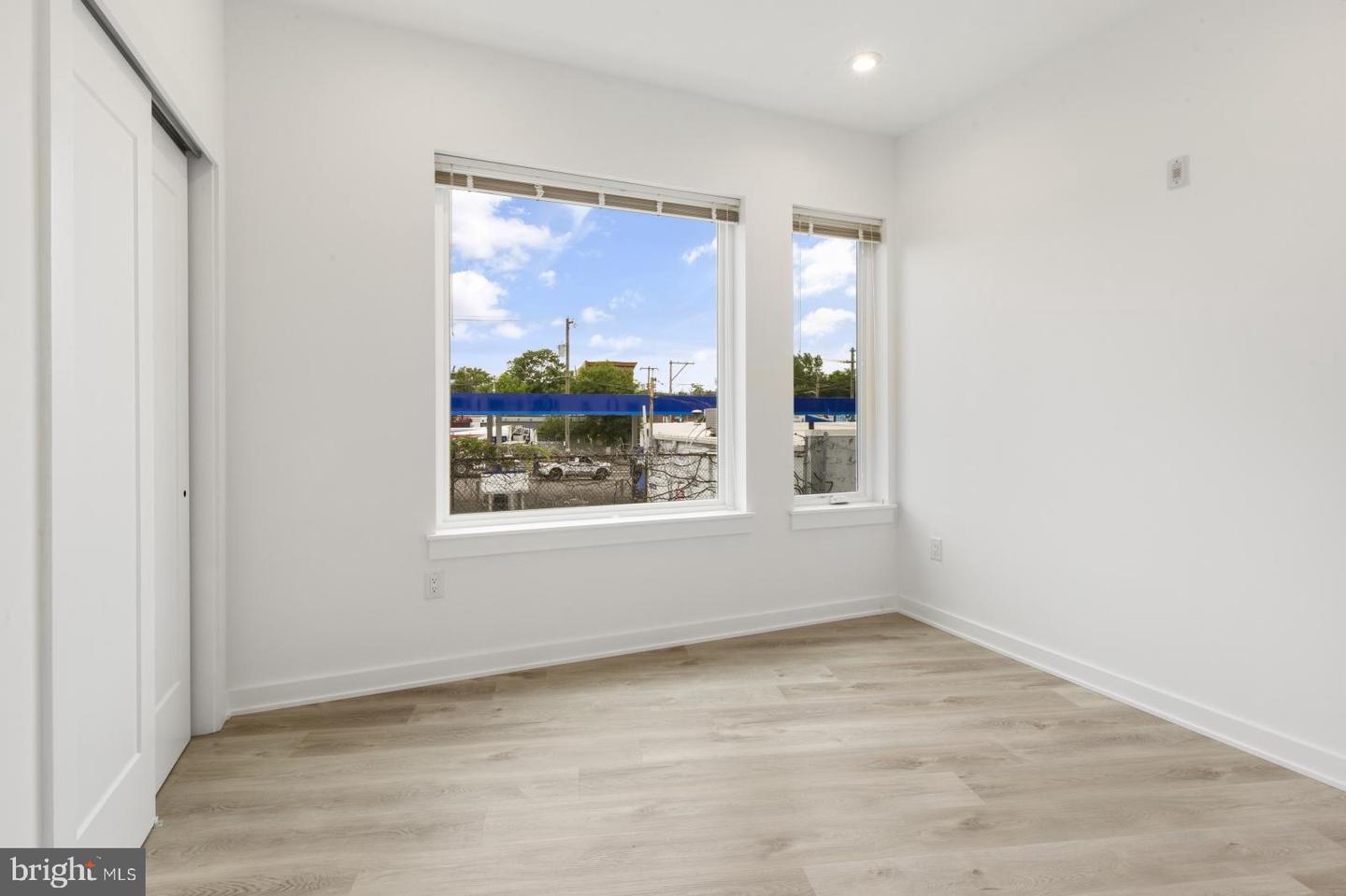 2046 E Lehigh Ave #3d Property Photo 15