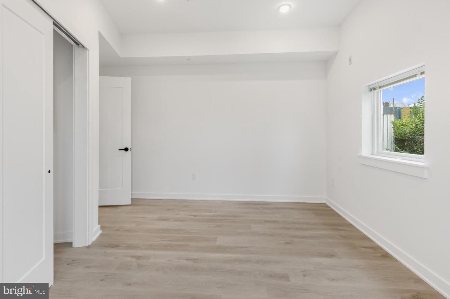 2046 E Lehigh Ave #3d Property Photo 21
