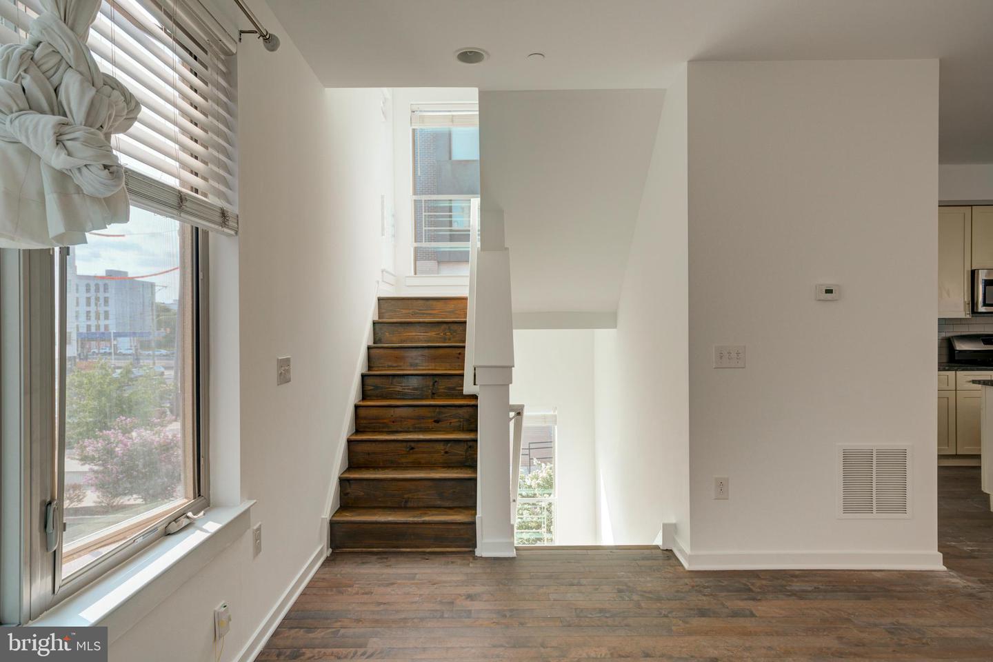 2104 Kensington Walk Property Photo 4