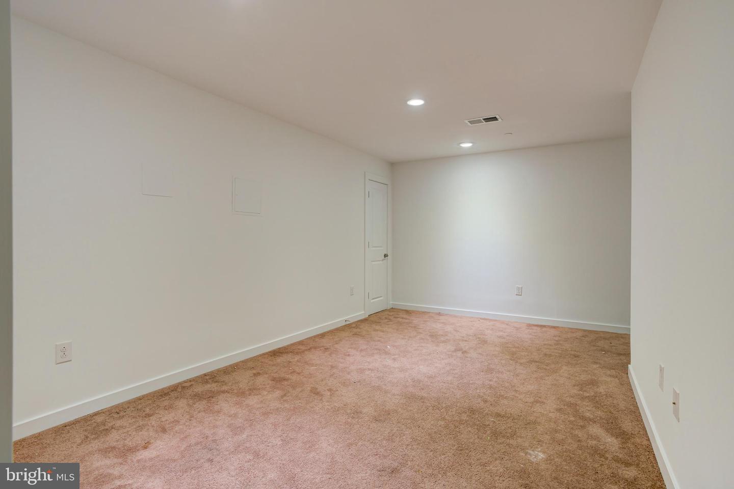 2104 Kensington Walk Property Photo 10