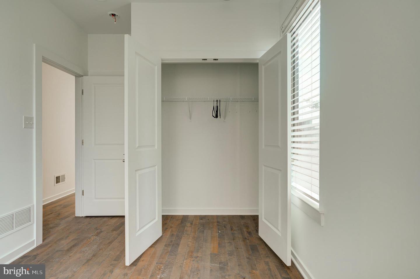2104 Kensington Walk Property Photo 15