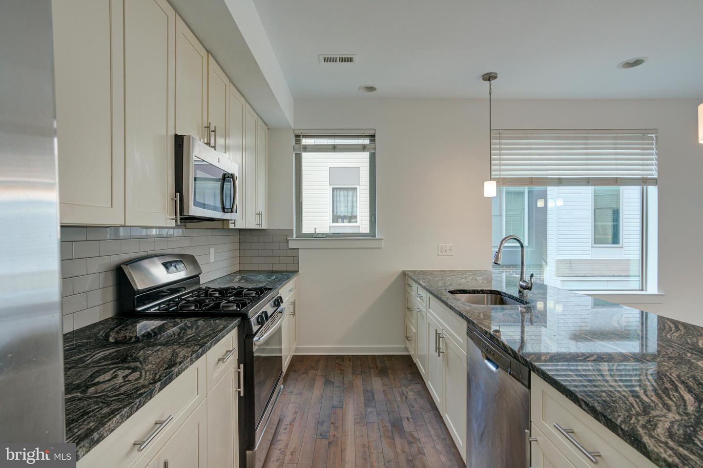 2104 Kensington Walk Property Photo 24