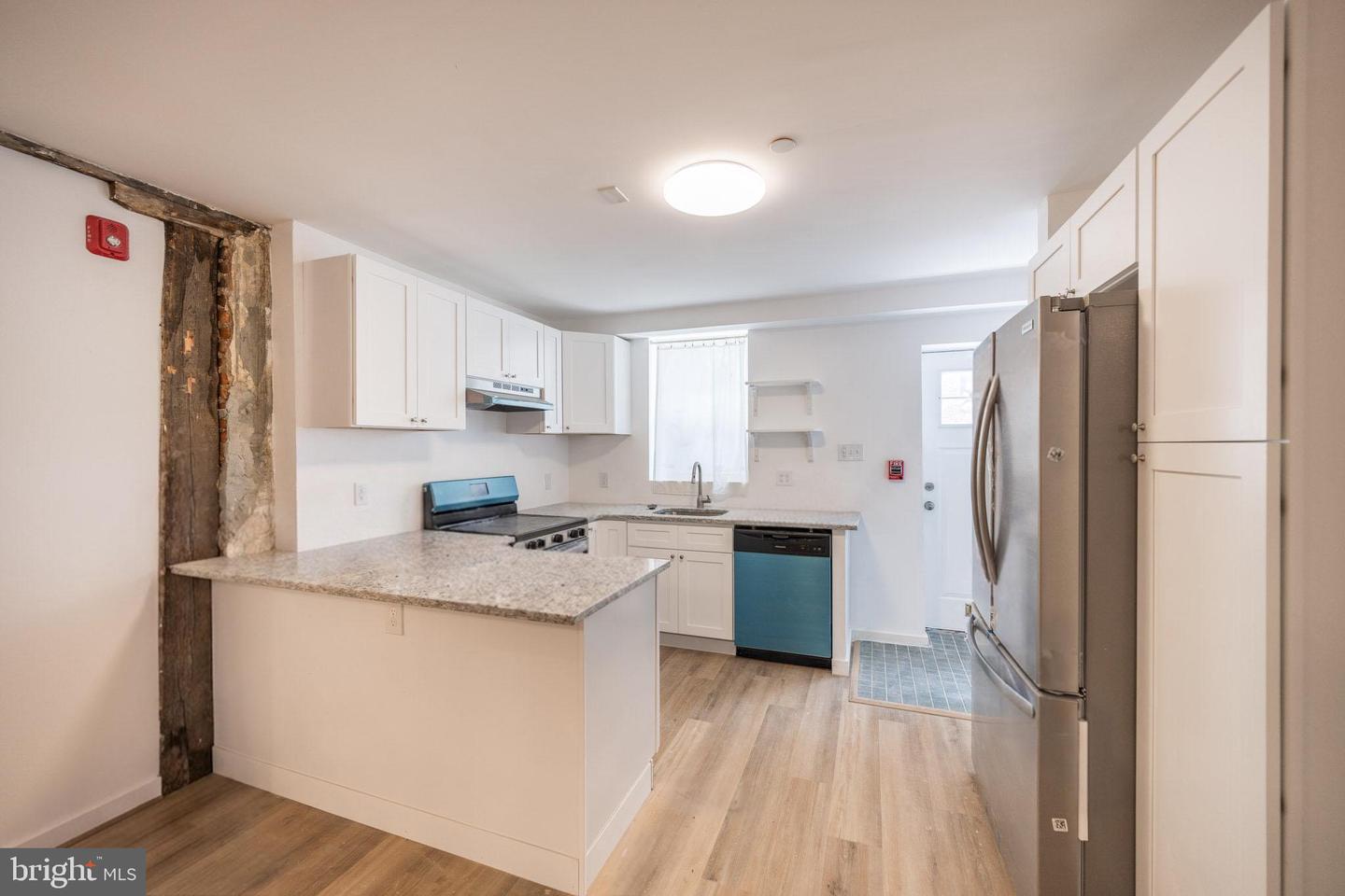 711 W Thompson St #unit 1f Property Photo 2