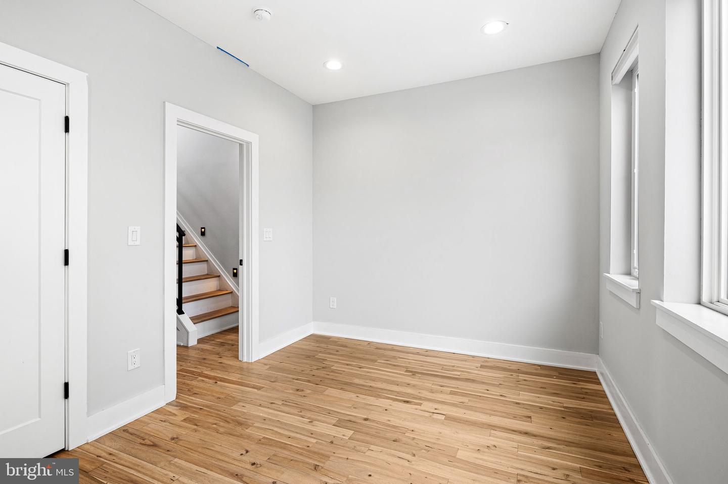 2610 Trenton Ave Property Photo 12