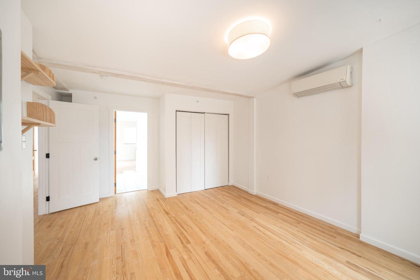 711 W Thompson St #unit 3f Property Photo 11
