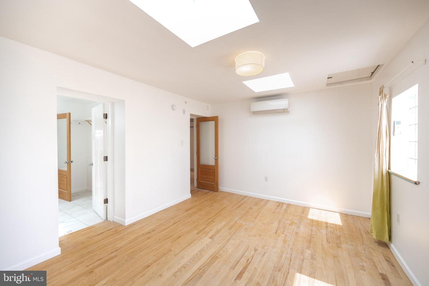 711 W Thompson St #unit 3f Property Photo 16