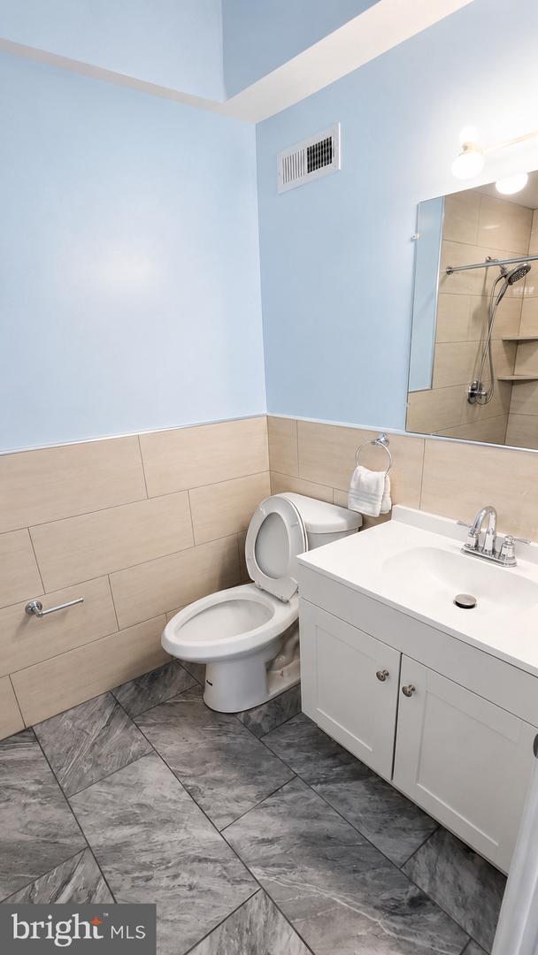 5240 E Roosevelt Blvd Property Photo 11
