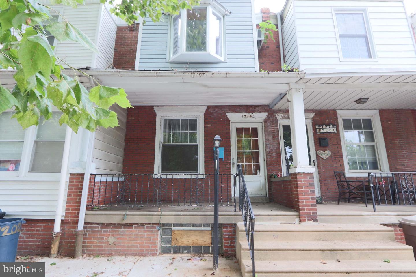 7204 Oakley St Property Photo 1