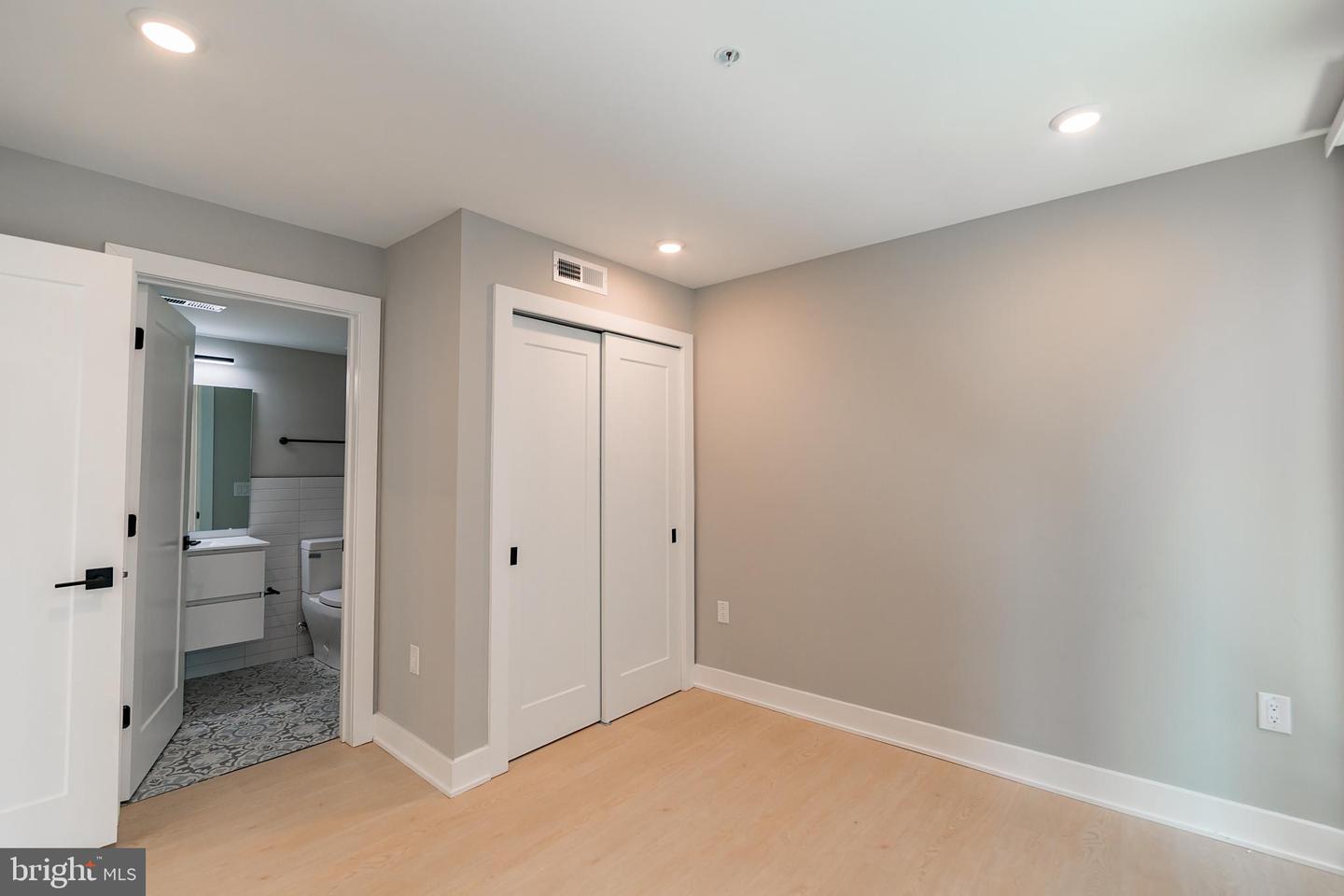 6604 Ridge Ave #501 Property Photo 10