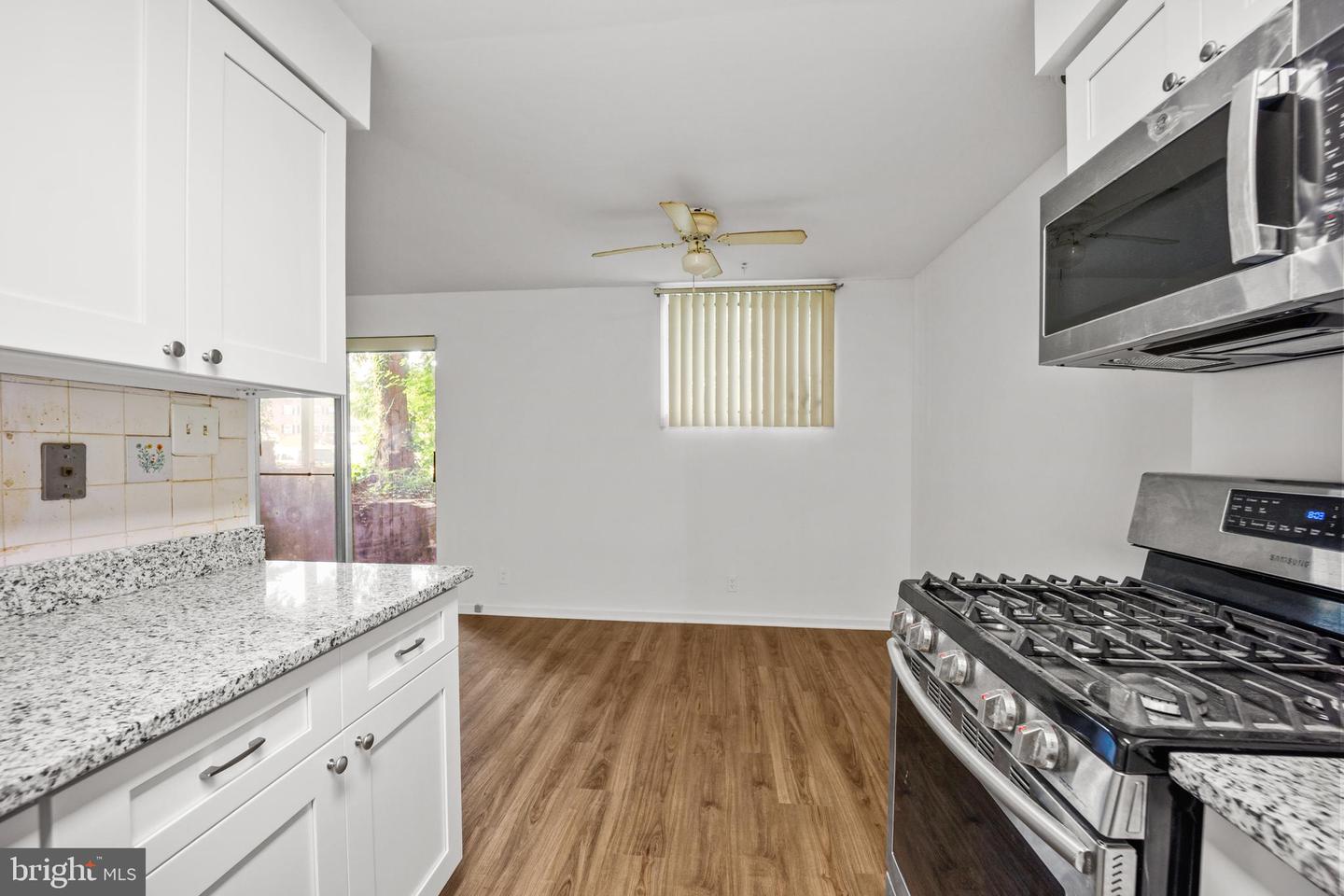 300-00 Byberry Rd #l6 Property Photo 4