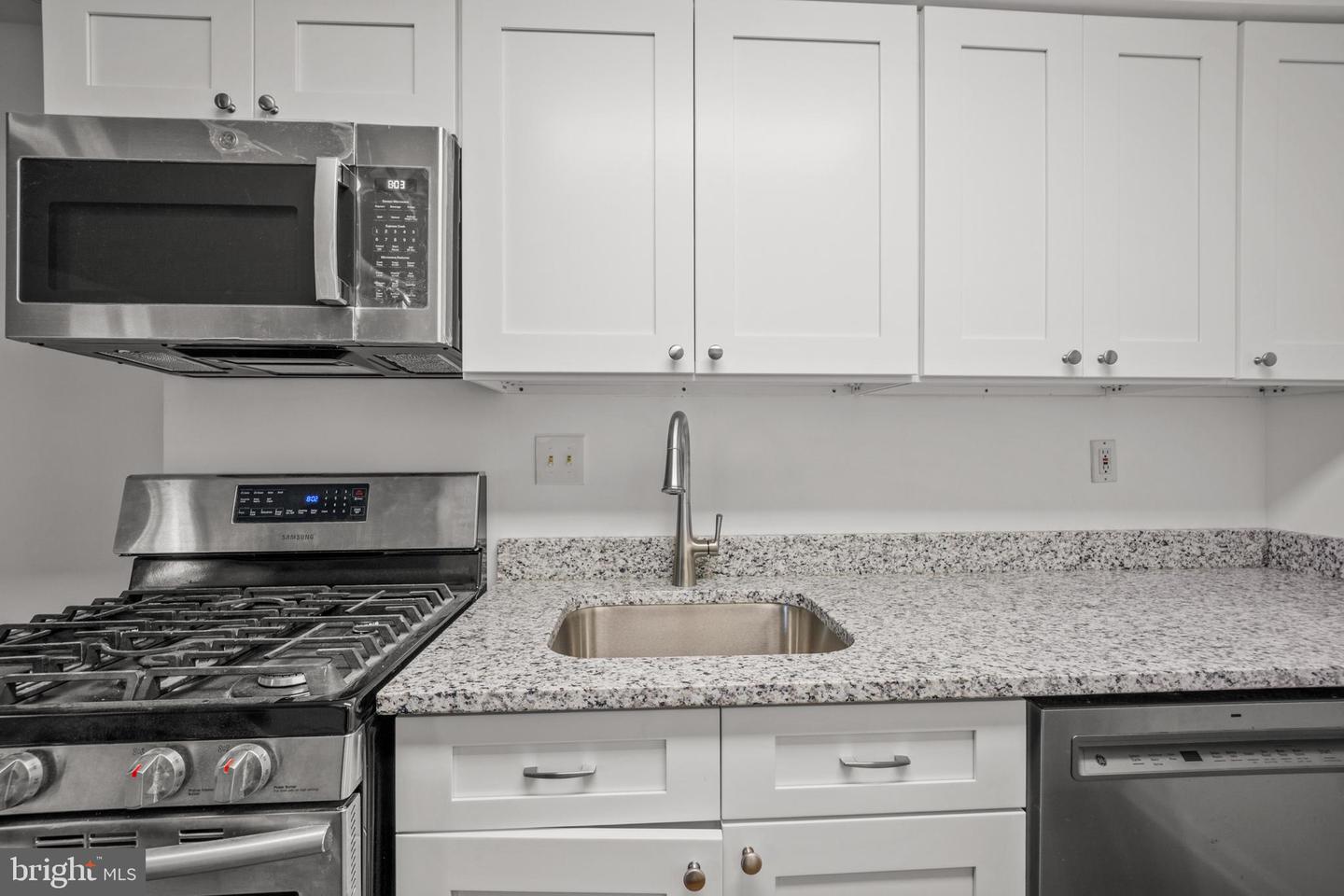 300-00 Byberry Rd #l6 Property Photo 5