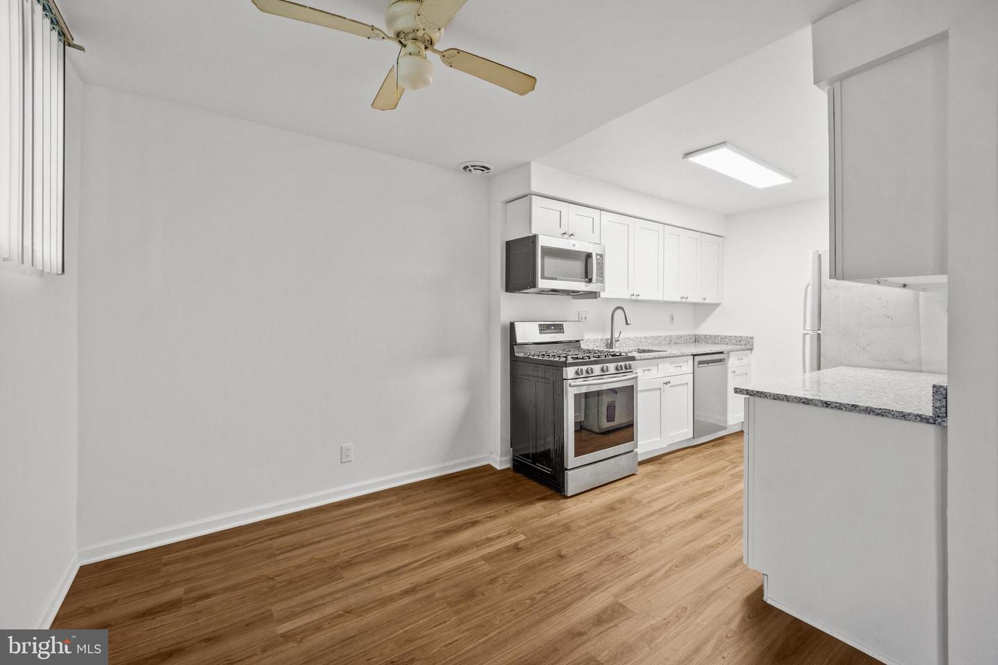 300-00 Byberry Rd #l6 Property Photo 6