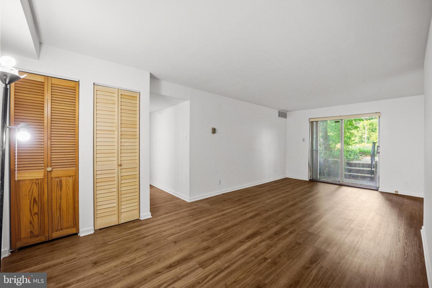 300-00 Byberry Rd #l6 Property Photo 9