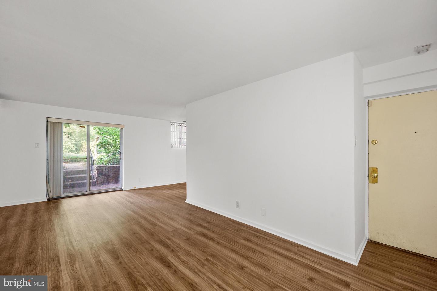 300-00 Byberry Rd #l6 Property Photo 10