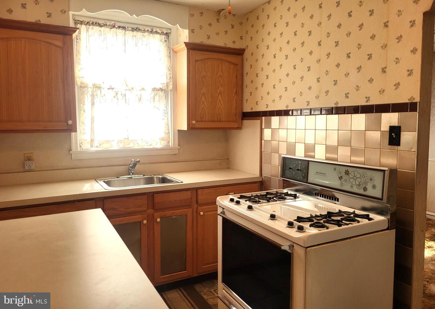 4231 Markland St Property Photo 10
