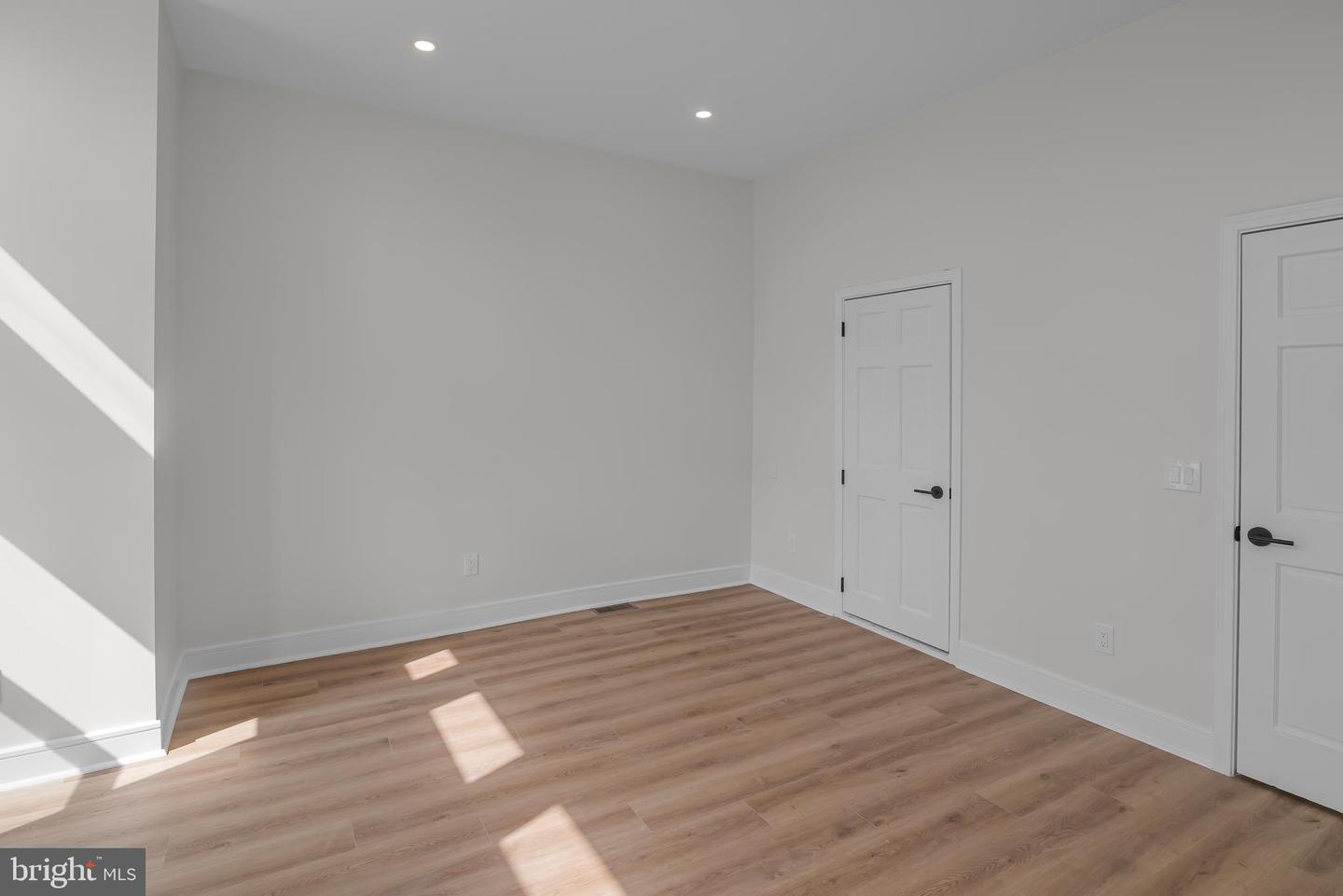 523 S 55th St Property Photo 23