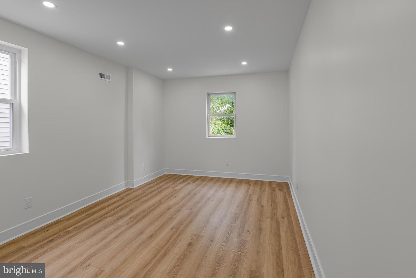 523 S 55th St Property Photo 31