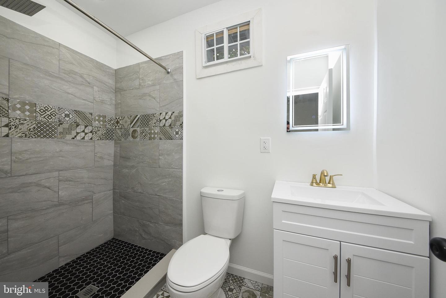 2416 N Napa St Property Photo 20