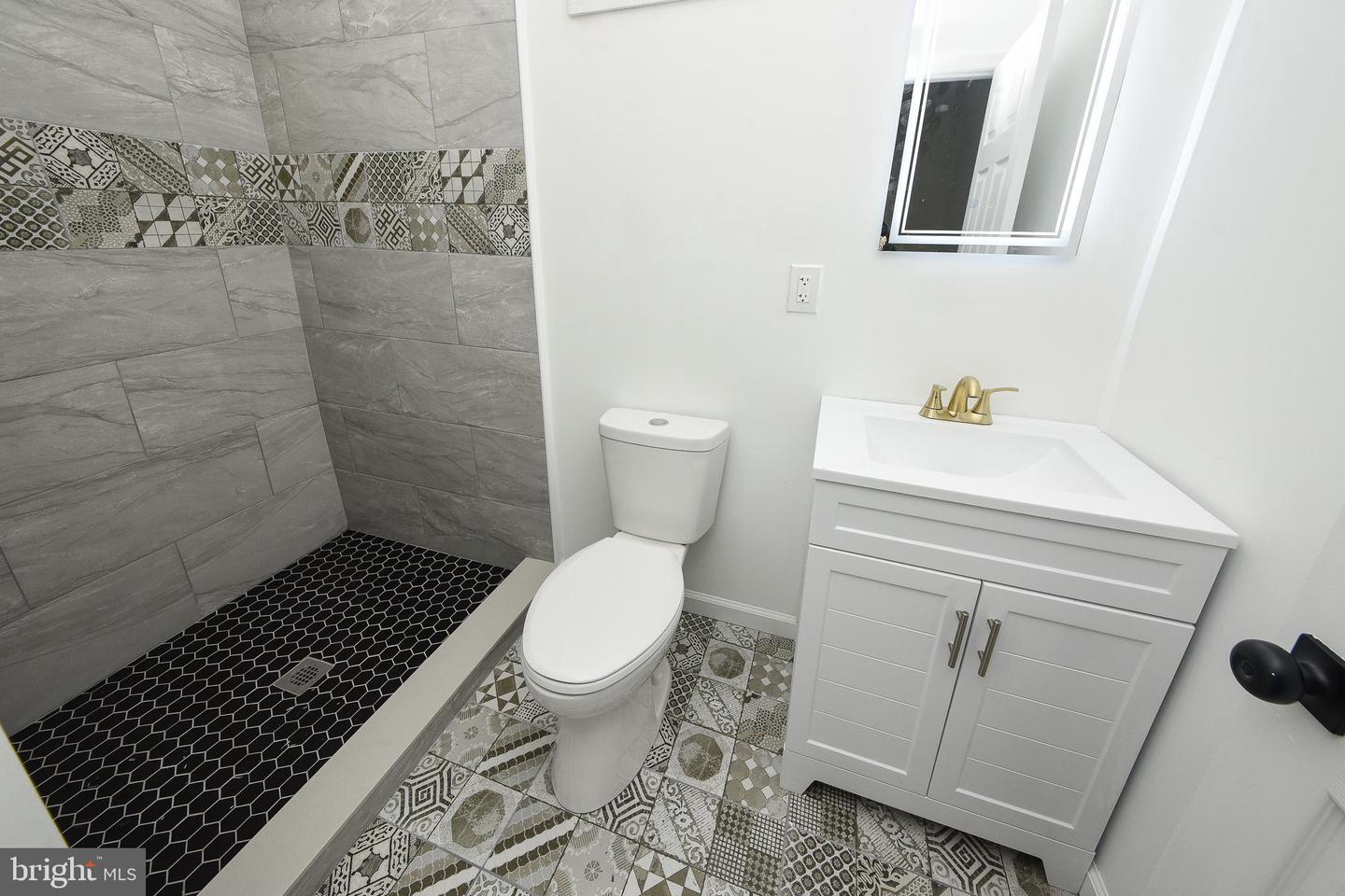 2416 N Napa St Property Photo 21