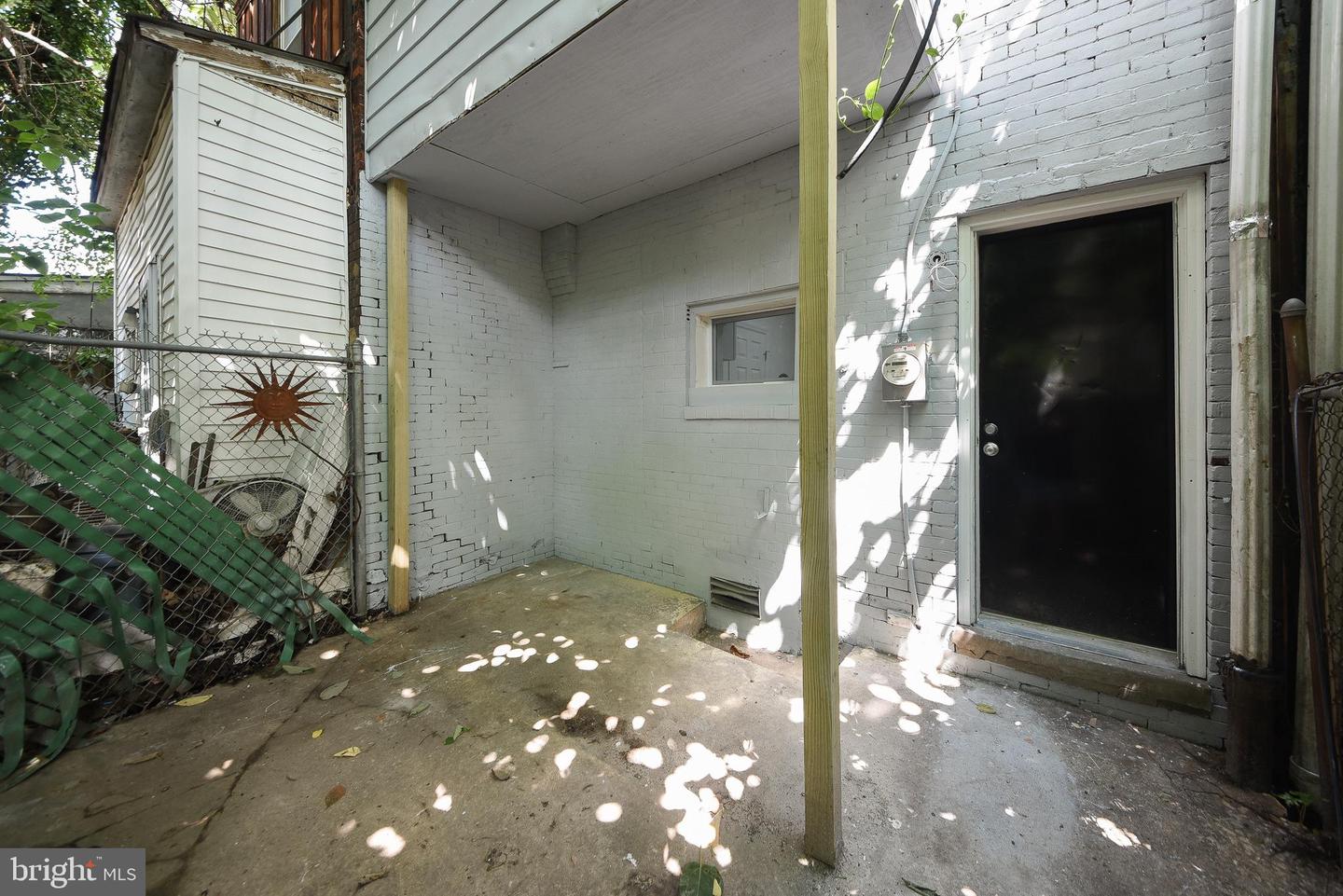 2416 N Napa St Property Photo 26