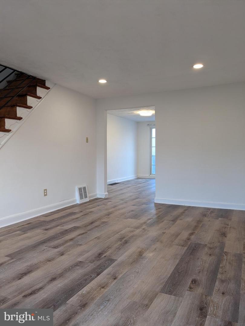 7529 Brentwood Rd Property Photo 2