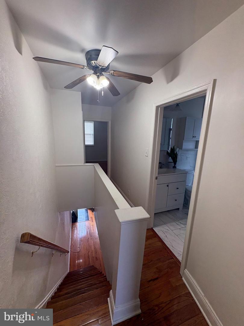 2122 S Hicks St Property Photo 8