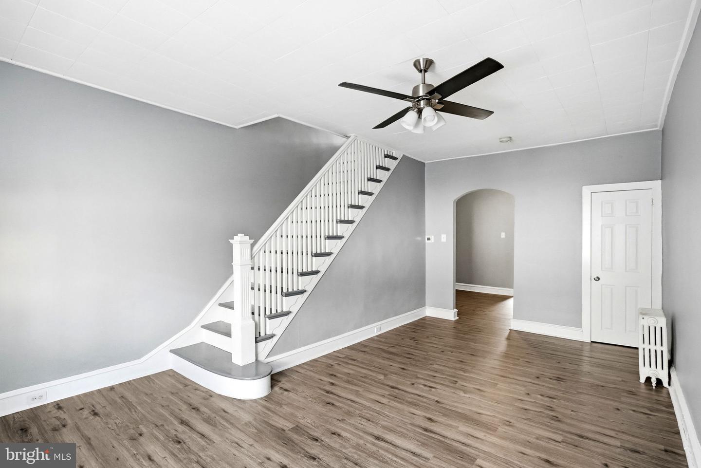 1631 S Etting St Property Photo 3